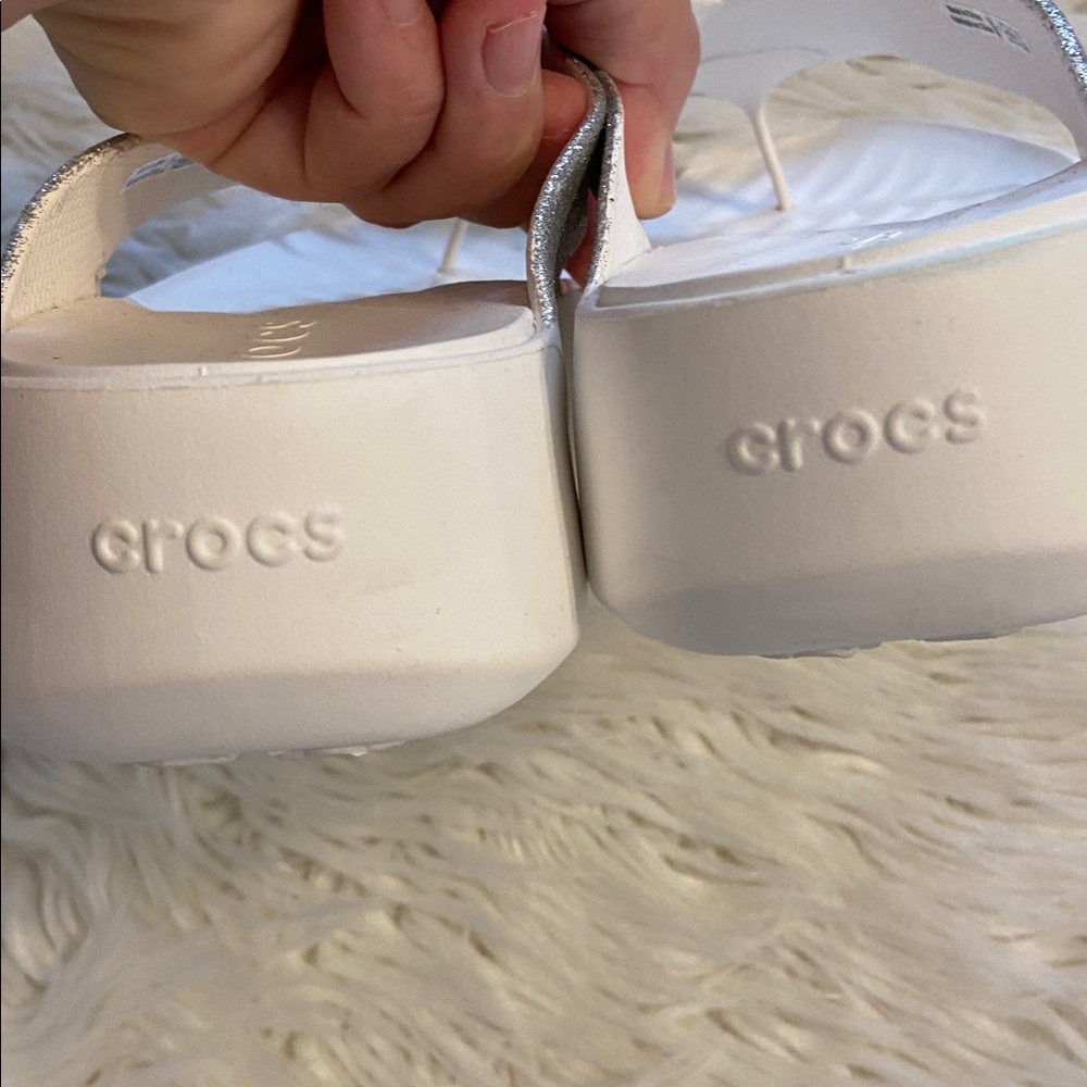 CROCS Women's Glittery Silver Sandals size 9 BNWOT see all photos - Picture 10 of 11
